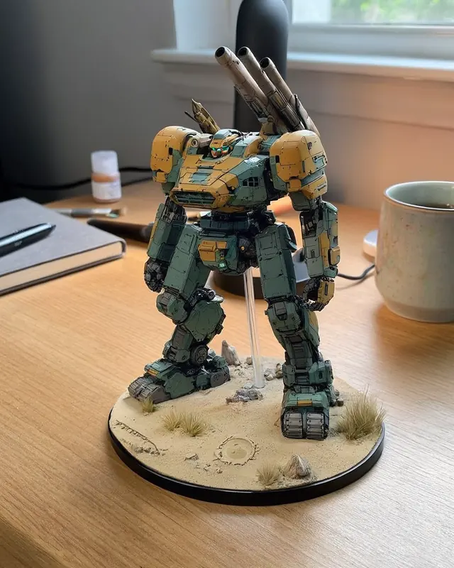 FLUX 3 Klein example: Mecha turned into a desk figurine